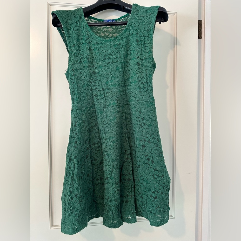 Green lace mini dress